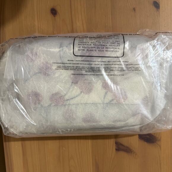 🍒 Coach mini jamie camera bag with cherry print - Picture 8 of 8